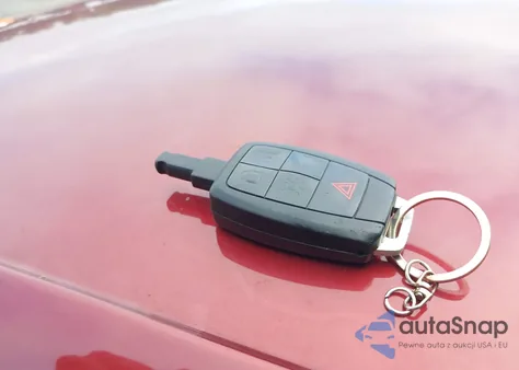 2011 Volvo C70 T5 z USA, uszkodzony, nr VIN YV1672MC7BJ113988